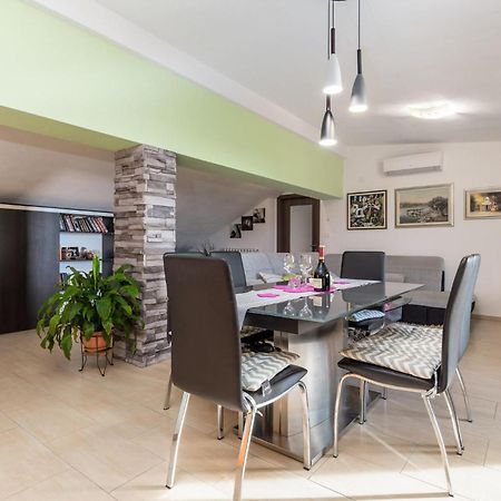 Gorgeous Apartment In Rijeka With Kitchen المظهر الخارجي الصورة