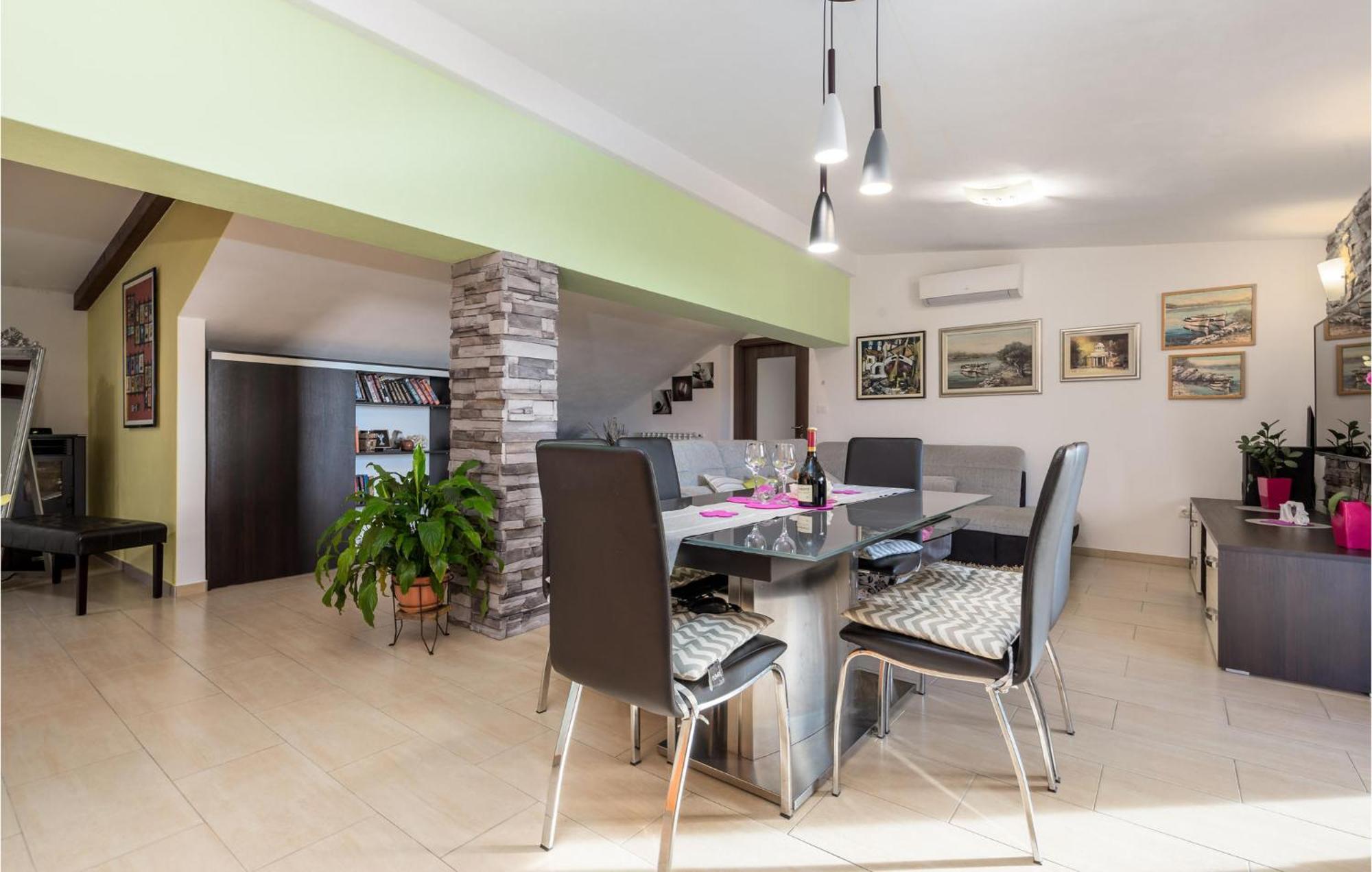 Gorgeous Apartment In Rijeka With Kitchen المظهر الخارجي الصورة